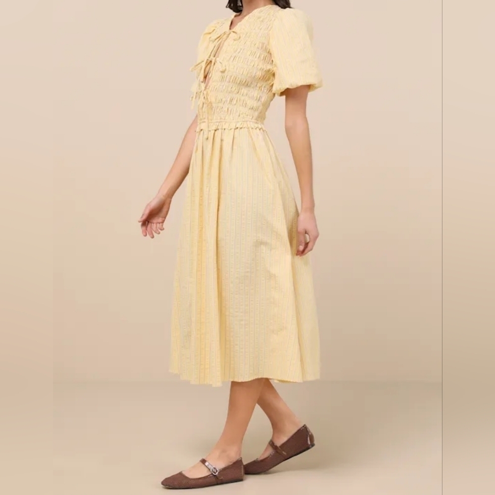 Extro&Vert Sara Yellow Striped Smocked Short Puff Sleeve Cut Out Midi Dress — image 4 of 8